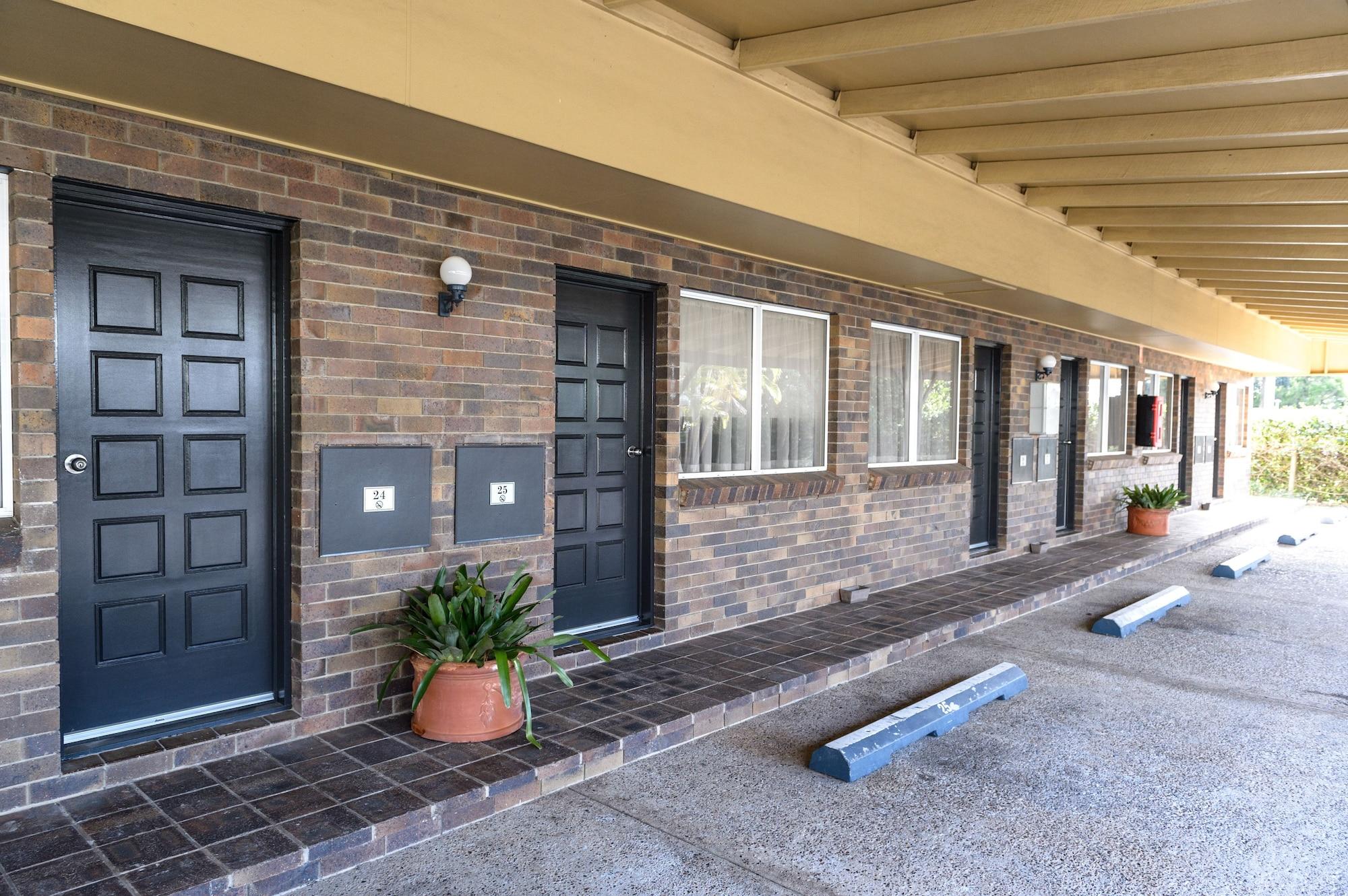 Smart Motels Bert Hinkler Bundaberg Exterior photo