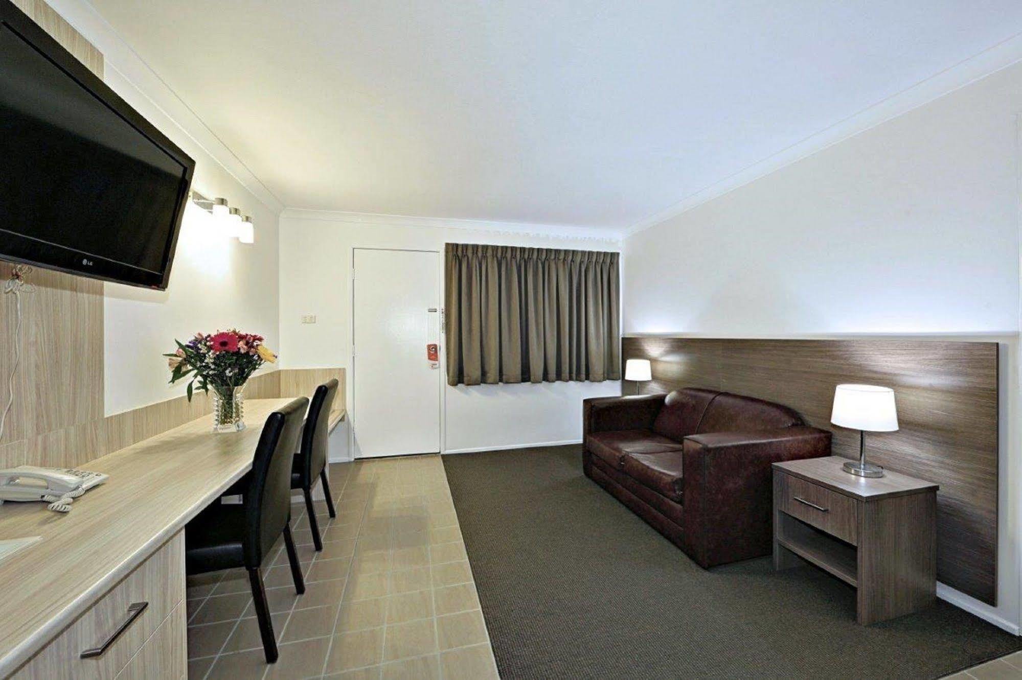 Smart Motels Bert Hinkler Bundaberg Exterior photo