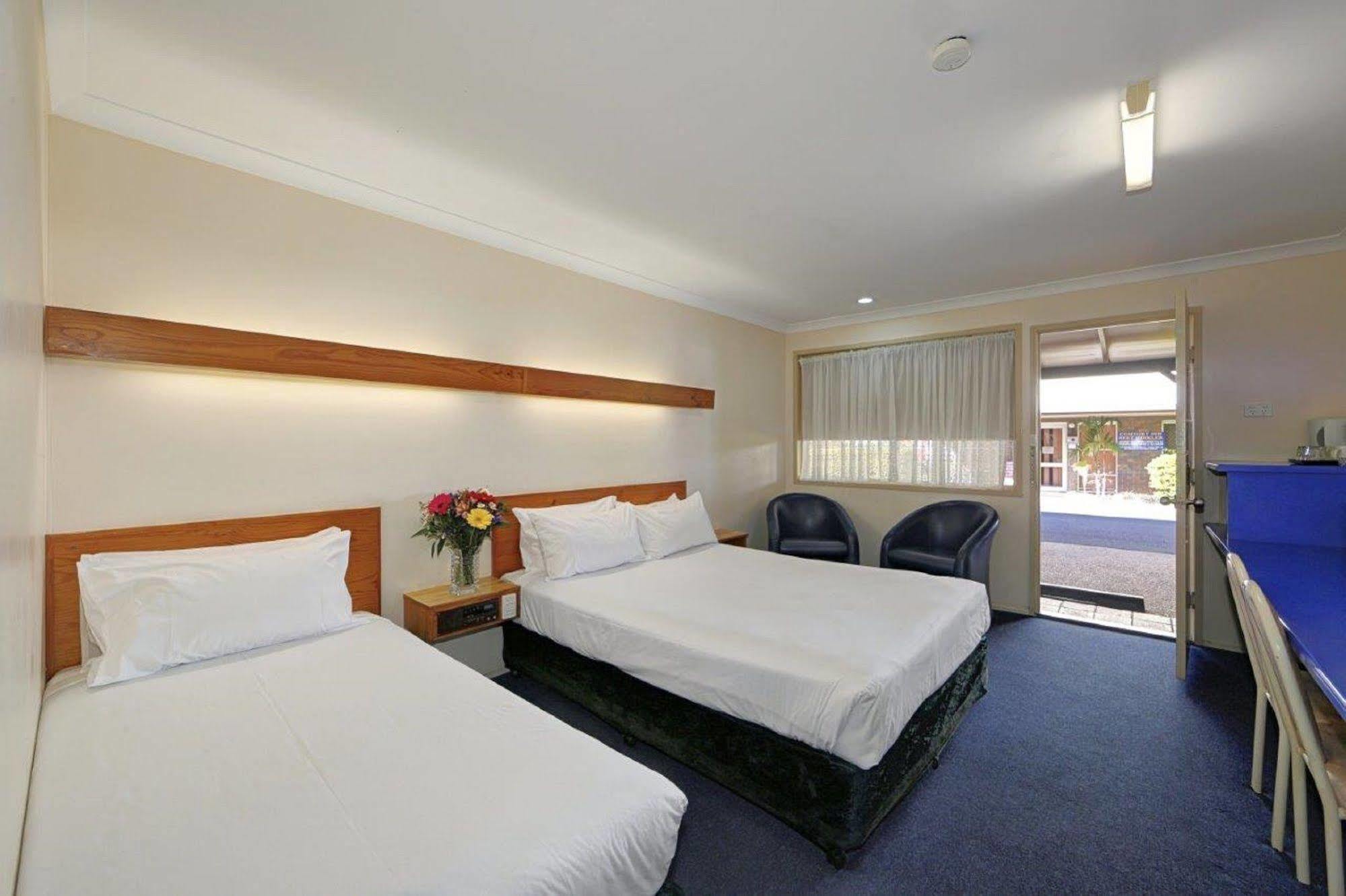 Smart Motels Bert Hinkler Bundaberg Exterior photo