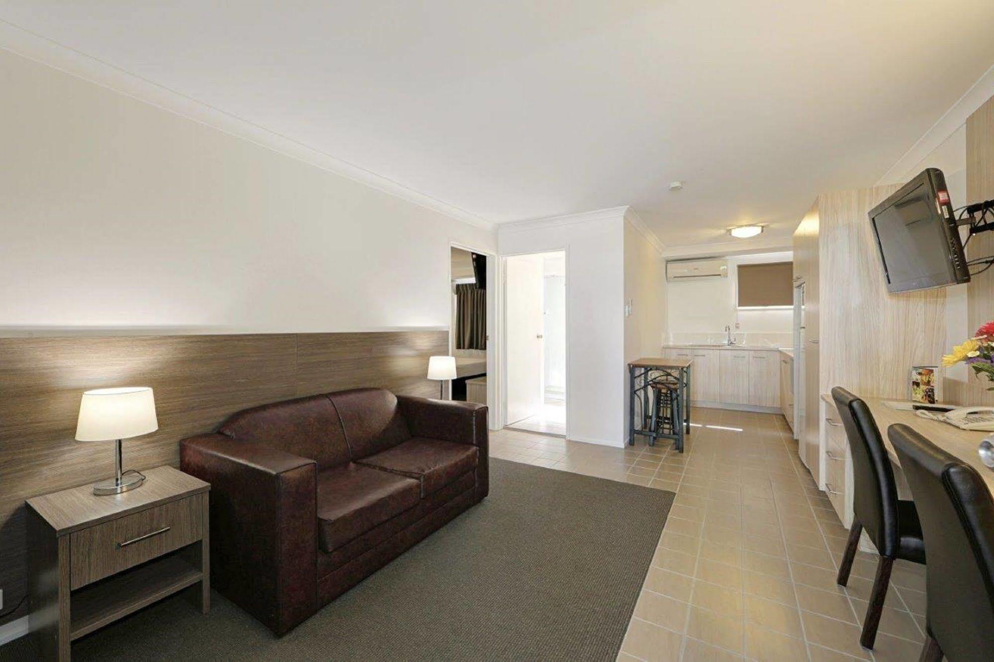 Smart Motels Bert Hinkler Bundaberg Exterior photo