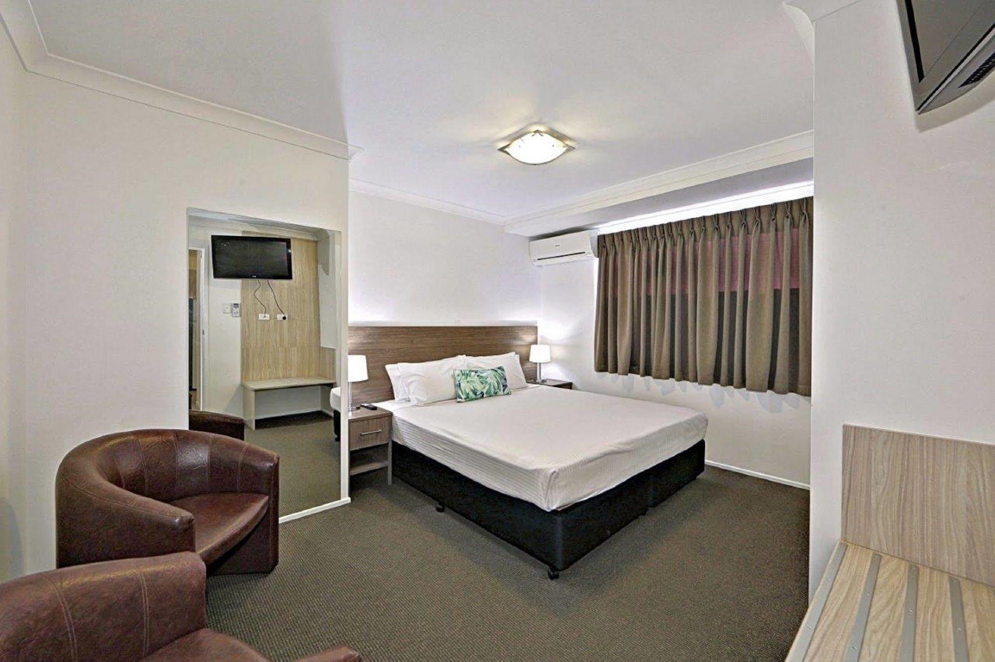 Smart Motels Bert Hinkler Bundaberg Exterior photo