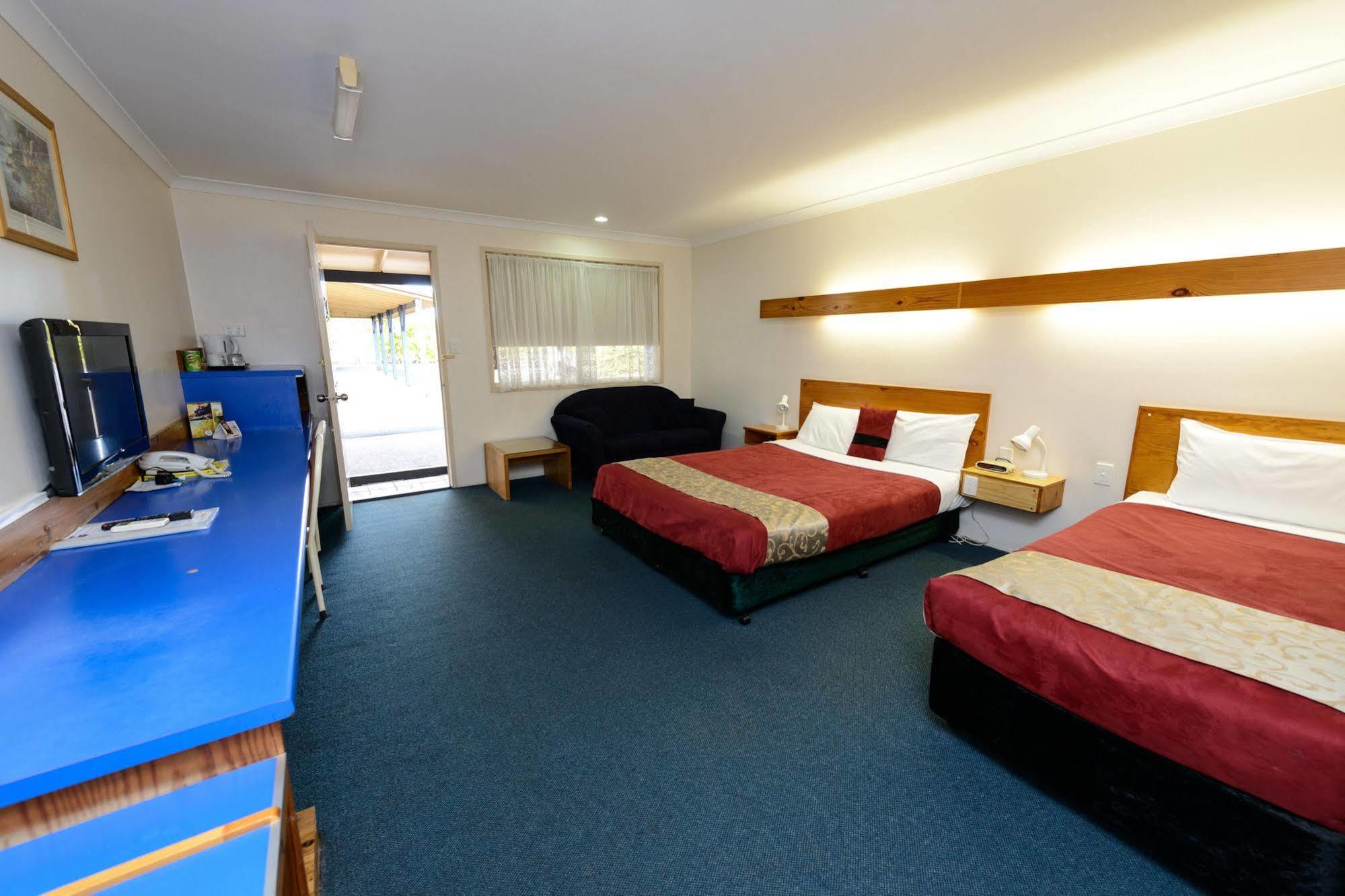Smart Motels Bert Hinkler Bundaberg Exterior photo